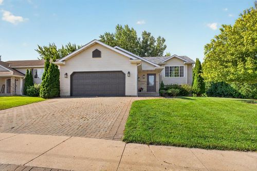600 4th St Ne, Byron, MN, 55920-1514 | Card Image