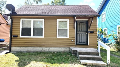 228 N Tacoma Ave, Indianapolis, IN, 46201-3240 | Card Image