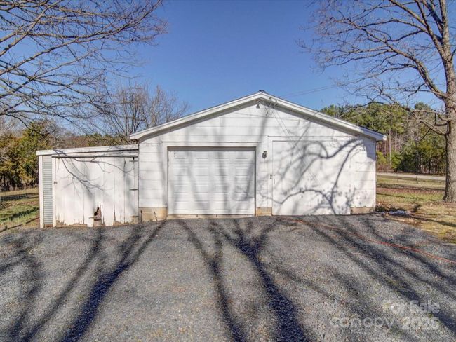 Detached Garage | Image 6
