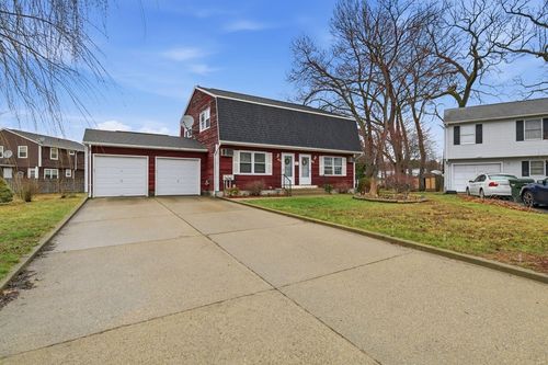 64-66 Ferris St, Springfield, MA, 01151 | Card Image