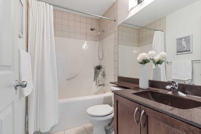 686 Chaparral Dr Se, House other with 5 bedrooms, 4 bathrooms and 4 parking in Calgary AB | Image 27