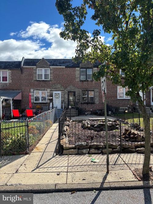 212 Cambridge Rd, Clifton Hts, PA, 19018-2102 | Card Image