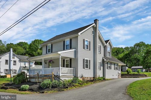 102 Shumaker Rd, BAINBRIDGE, PA, 17502-9339 | Card Image