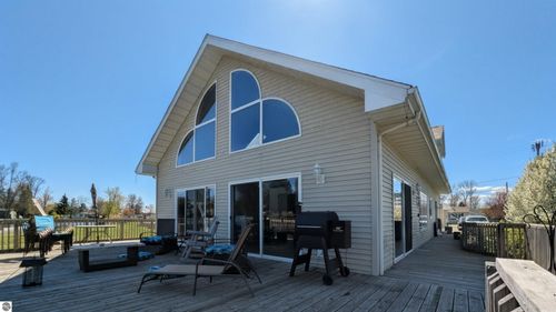 819 S Augres River Dr, Au Gres, MI, 48703-9632 | Card Image
