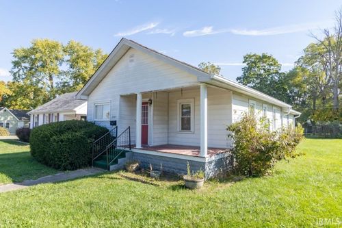 2006 Roosevelt Avenue, New Castle, IN, 47362-2330 | Card Image