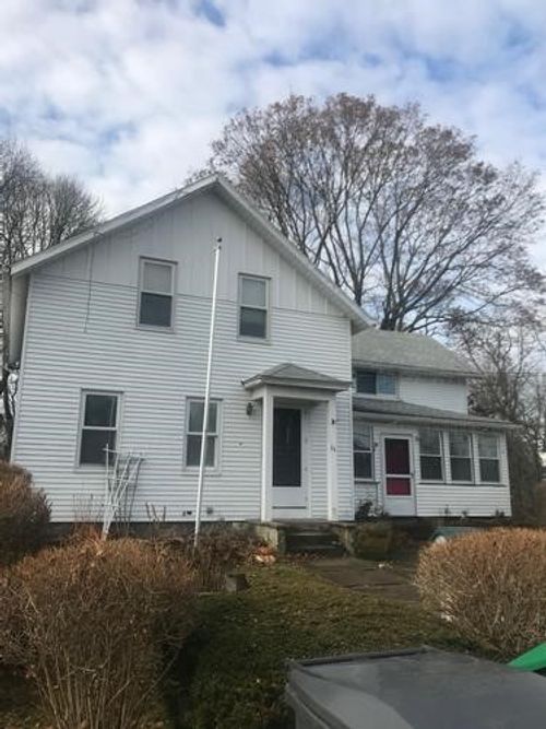 66 Railroad St, South Kingstown, RI, 02879-2453 | Card Image