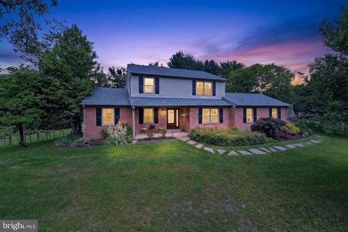 43910 Spinks Ferry Rd, LEESBURG, VA, 20176-5206 | Card Image