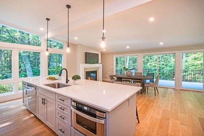31 High Rock Rd, House other with 3 bedrooms, 4 bathrooms and 6 parking in Wayland MA | Image 9