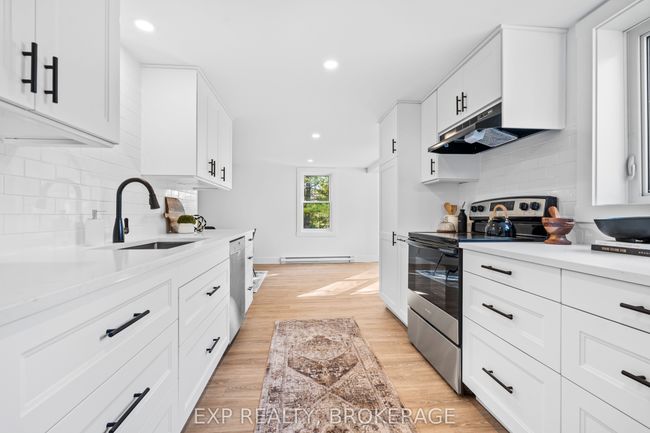 412 Bloomfield Main St, House other with 4 bedrooms, 1 bathrooms and 4 parking in Bloomfield ON | Image 11