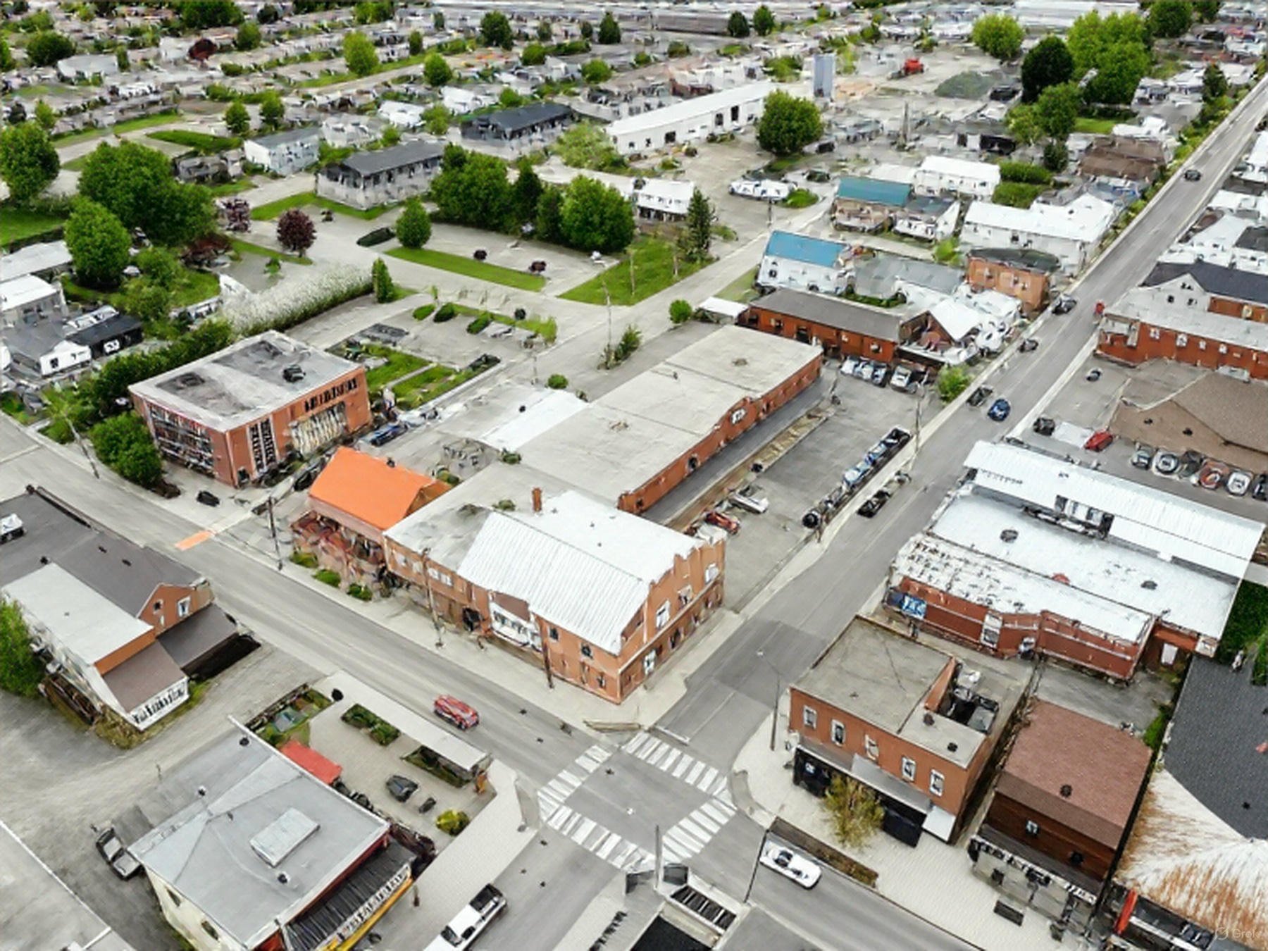 Commercial Lease in Plessisville - Ville