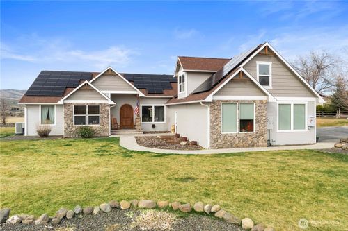 657 Zimmerman Rd, Yakima, WA, 98908-8896 | Card Image