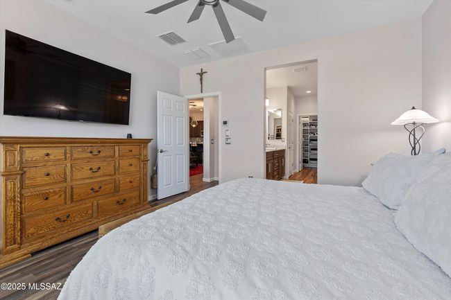23-Primary Bedroom | Image 21