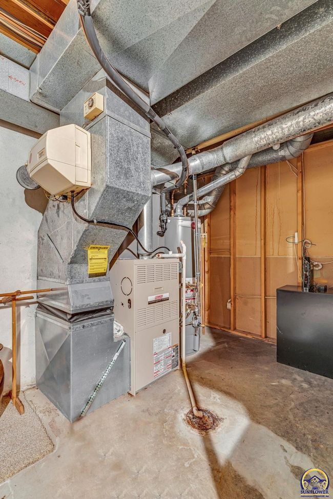 13 Sw Pepper Tree Ln, Townhouse with 4 bedrooms, 4 bathrooms and null parking in Topeka KS | Image 44