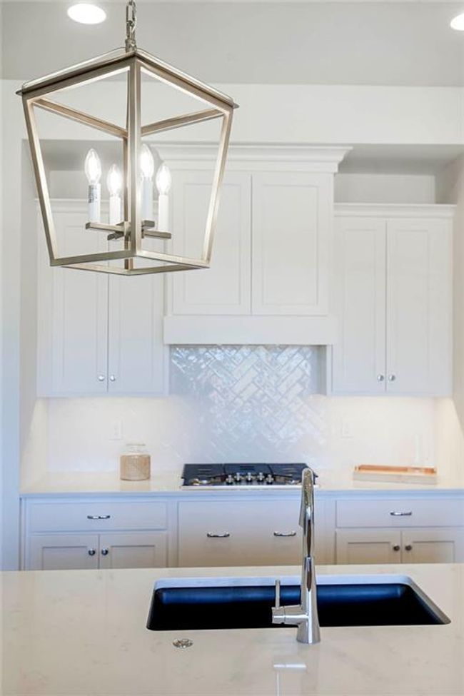 16989 S Kimble Street, For Sale in Olathe Zoocasa