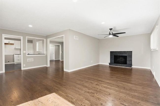 9741 Walnut St, House other with 3 bedrooms, 2 bathrooms and null parking in Kansas City MO | Image 5