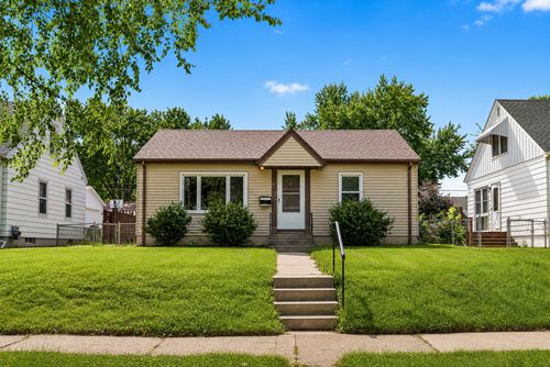 3518 Taylor St Ne, Minneapolis, MN, 55418-1327 | Card Image
