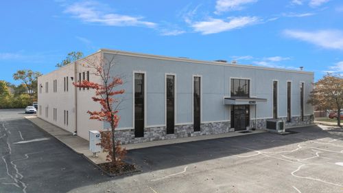 42140 Van Dyke Avenue, Sterling Heights, MI, 48314 | Card Image