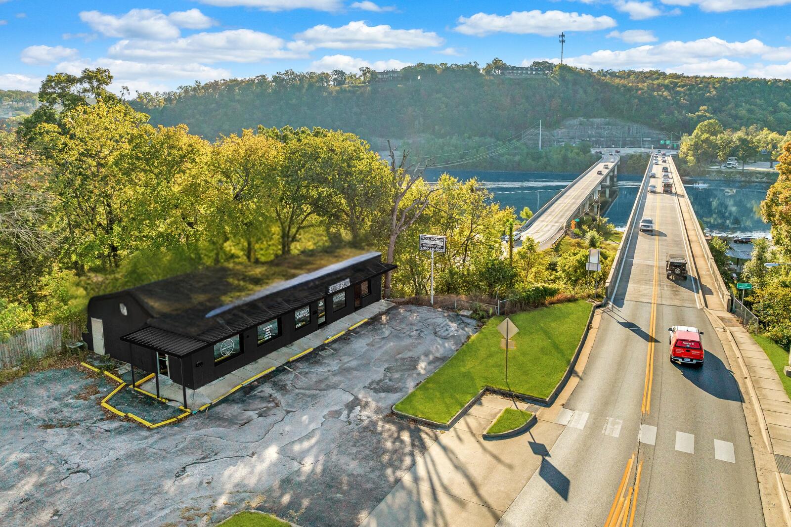 Commercial Lease in Branson 3