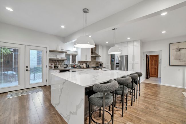 11260 Hidden Oaks Ct N, House other with 5 bedrooms, 4 bathrooms and null parking in Champlin MN | Image 12