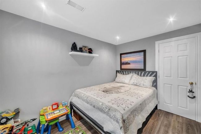 84 Doctor Moore Crt, House other with 3 bedrooms, 2 bathrooms and 5 parking in Acton ON | Image 25