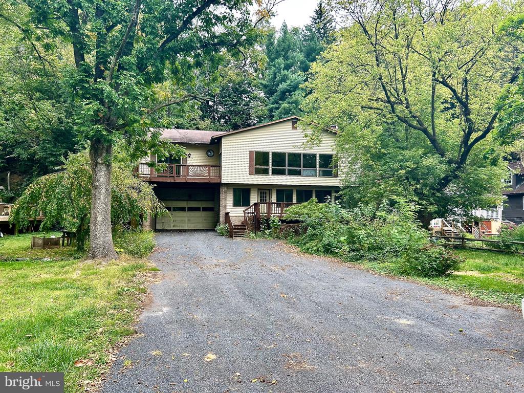 Prowell Dr, Camp Hill, PA 17011
