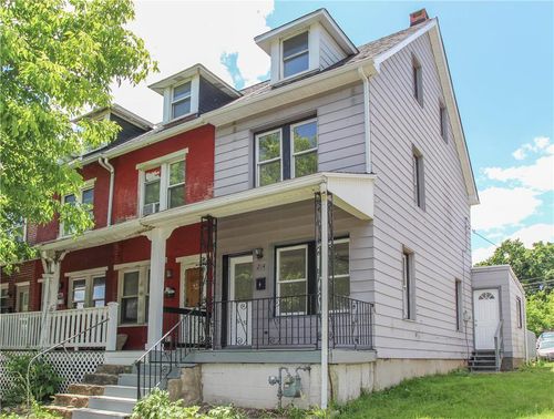 214 Clearfield St, Freemansburg, PA, 18017-7208 | Card Image