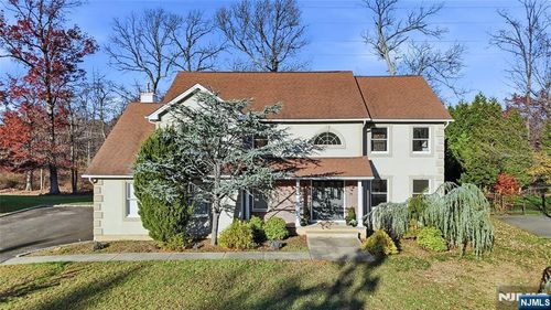 28 Mcguire Dr, West Orange, NJ, 07052-1720 | Card Image