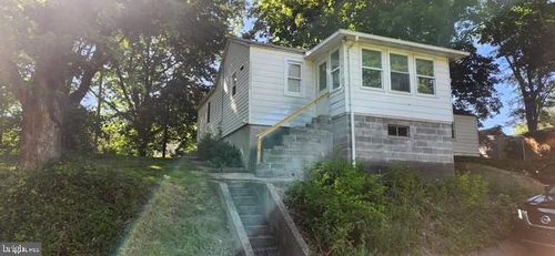 81 Norris Ln, BERKELEY SPRINGS, WV, 25411-5381 | Card Image
