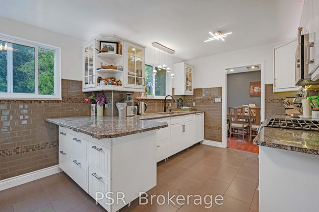 9 Farley Crt, House other with 3 bedrooms, 2 bathrooms and 3 parking in Ajax ON | Image 4