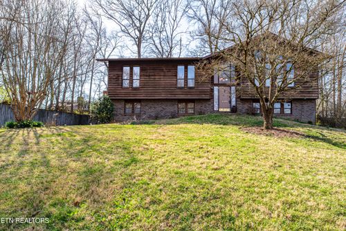9924 Sierra Vista Ln, Knoxville, TN, 37922-5736 | Card Image