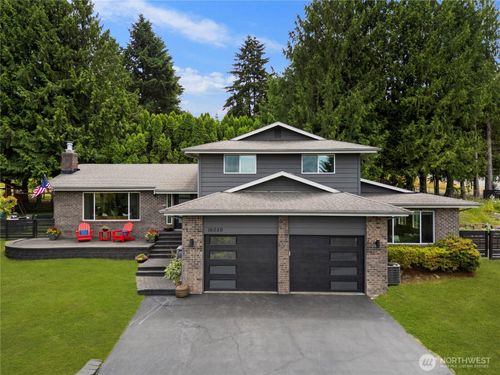 16050 175th Ave Ne, Woodinville, WA, 98072-9145 | Card Image