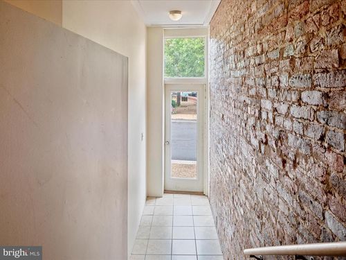 b-401 E Main St, FRONT ROYAL, VA, 22630-3304 | Card Image