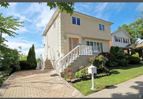 6 Normalee Rd, Staten Island, NY, 10305-2608 | Card Image