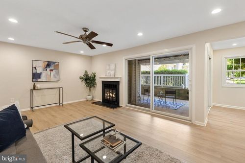 d-4537 28th Rd S, ARLINGTON, VA, 22206-3373 | Card Image