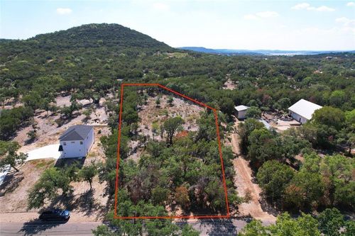 8017 Lakeview St, Volente, TX, 78641-9664 | Card Image