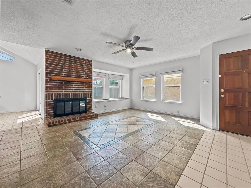 Centaurus Dr, Garland, TX 75044