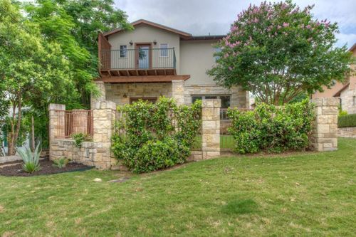 c-605 Peacock Ln, Austin, TX, 78704-6258 | Card Image