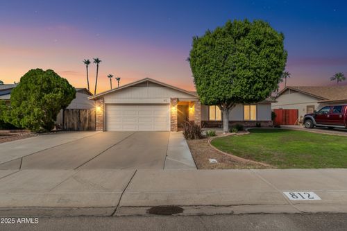 812 W Rosal Pl, Chandler, AZ, 85225-2632 | Card Image