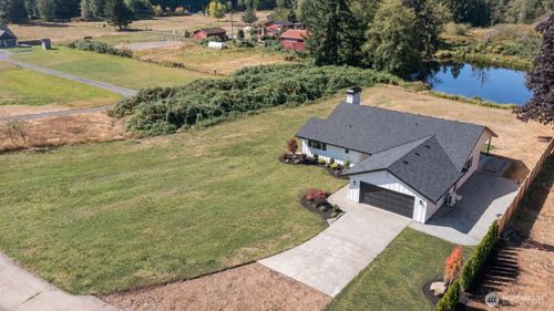 27020 35th Ave Ne, Arlington, WA, 98223-9124 | Card Image