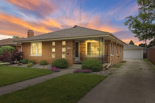 7631 38th Ave, Kenosha, WI, 53142-4343 | Card Image