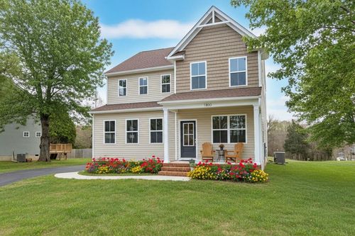 1800 Timberline Dr, Farmville, VA, 23901-2923 | Card Image