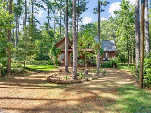196 Pine Branch Gln, Holly Lake Ranch, TX, 75765-7452 | Card Image