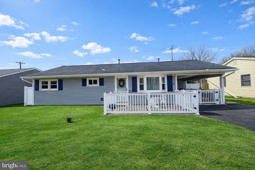 619 Beaumont Rd, FAIRLESS HILLS, PA, 19030-2419 | Card Image