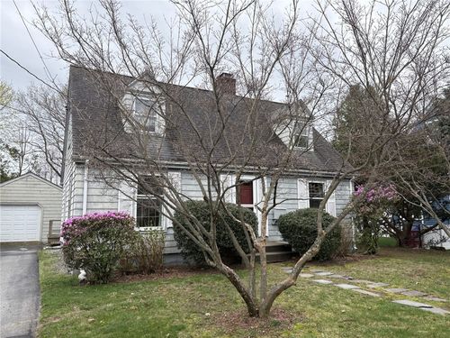 10 Jesse Davis Ln, Barrington, RI, 02806-4422 | Card Image