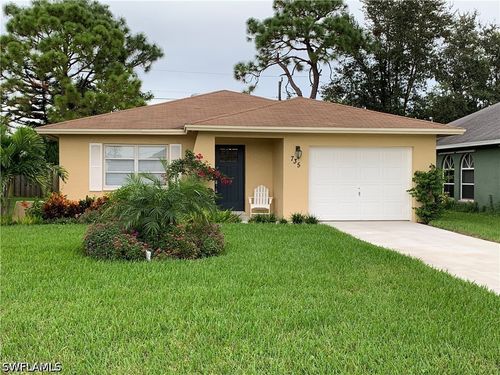 735 98th Ave N, Naples, FL, 34108-2223 | Card Image