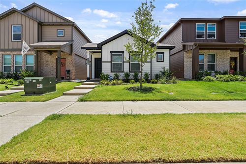 3120 Strawberry Farm Ln, Fort Worth, TX, 76140-5672 | Card Image