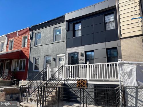 2704 S Marshall St, PHILADELPHIA, PA, 19148-4817 | Card Image