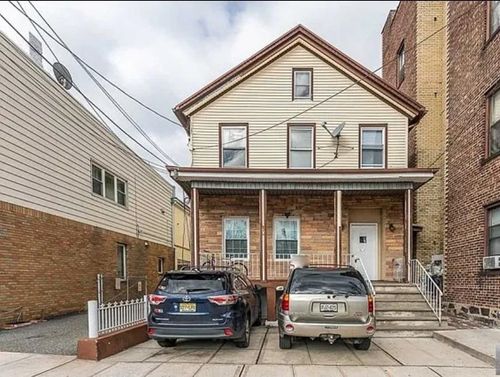 b1-2015 Summit Ave, Union City, NJ, 07087-2081 | Card Image