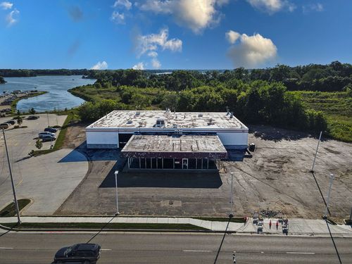 90 S Us Highway 12, Fox Lake, IL, 60020-1751 | Card Image