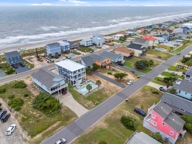 210 W Beach Dr, House other with 4 bedrooms, 2 bathrooms and null parking in Oak Island NC | Image 5